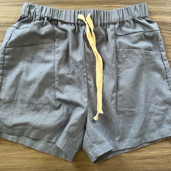Pants - Women’s Blue drawstring Linen/cotton Blend Shorts Size Large nwot
